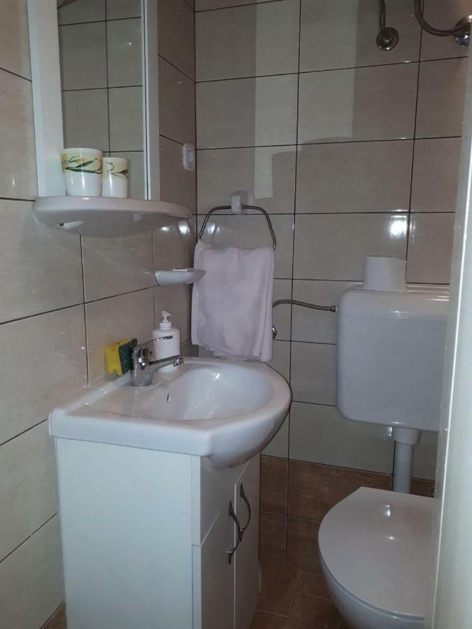 Guest House Robert I Mirna Bale Exterior foto