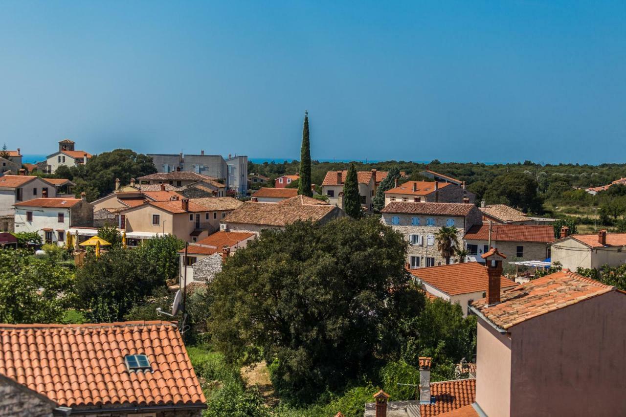 Guest House Robert I Mirna Bale Exterior foto